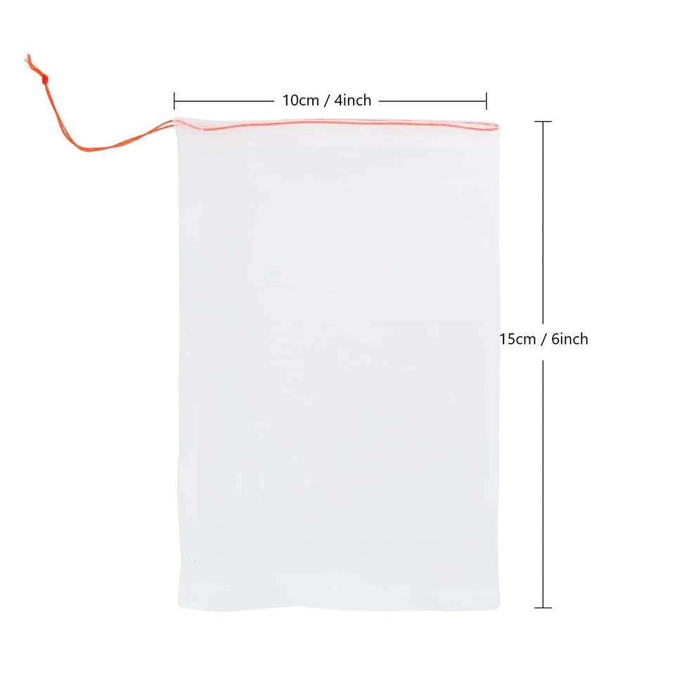 White mesh drawstring bag measuring 10cm x 15cm with red cord, ideal for fruit protection or storage
