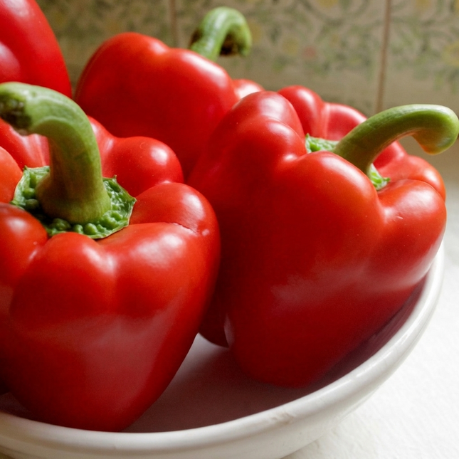 100 Big Red Sweet Bell Pepper Seeds | Non-GMO Heirloom | Garden Favorite